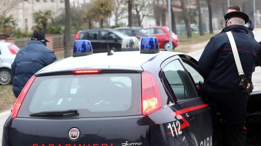 Un gruppo di diciottenni ruba merce per oltre 600 euro