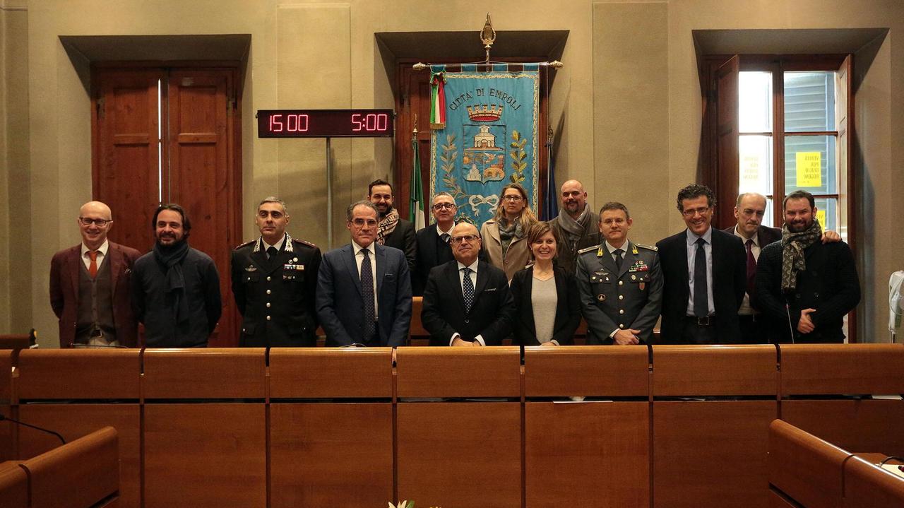 I sindaci col prefetto (Foto Agenzia Carlo Sestini)