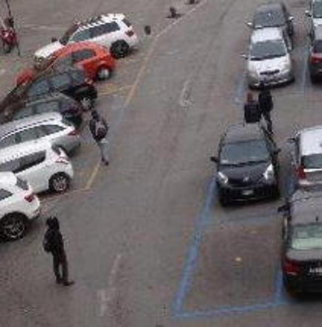 QUEL POSTO NELLA SOSTA NEGATO DALL’ABUSIVO 