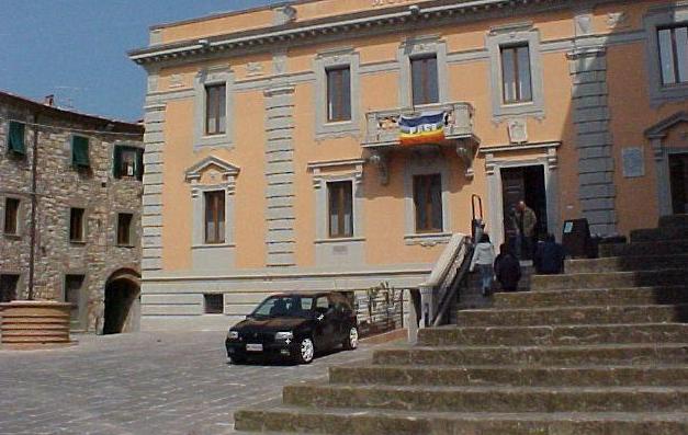 «Gavorrano, troviamo soluzioni Le attività non devono chiudere» 