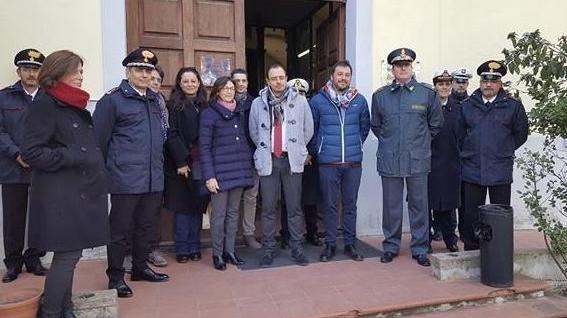 La visita della prefetta divide il Comune