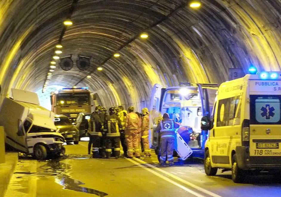 Scontro in galleria ancora polemiche sulle sicurezzza 