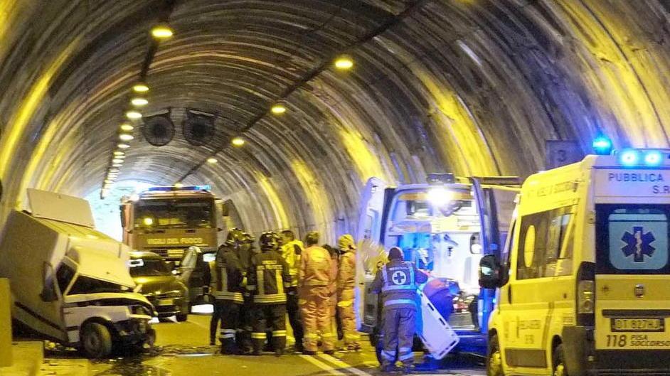 Scontro in galleria ancora polemiche sulle sicurezzza
