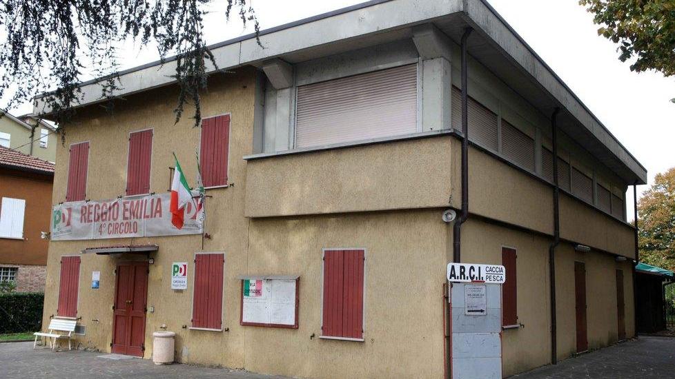 Troppe sedi, mattone in crisi anche nel Pd