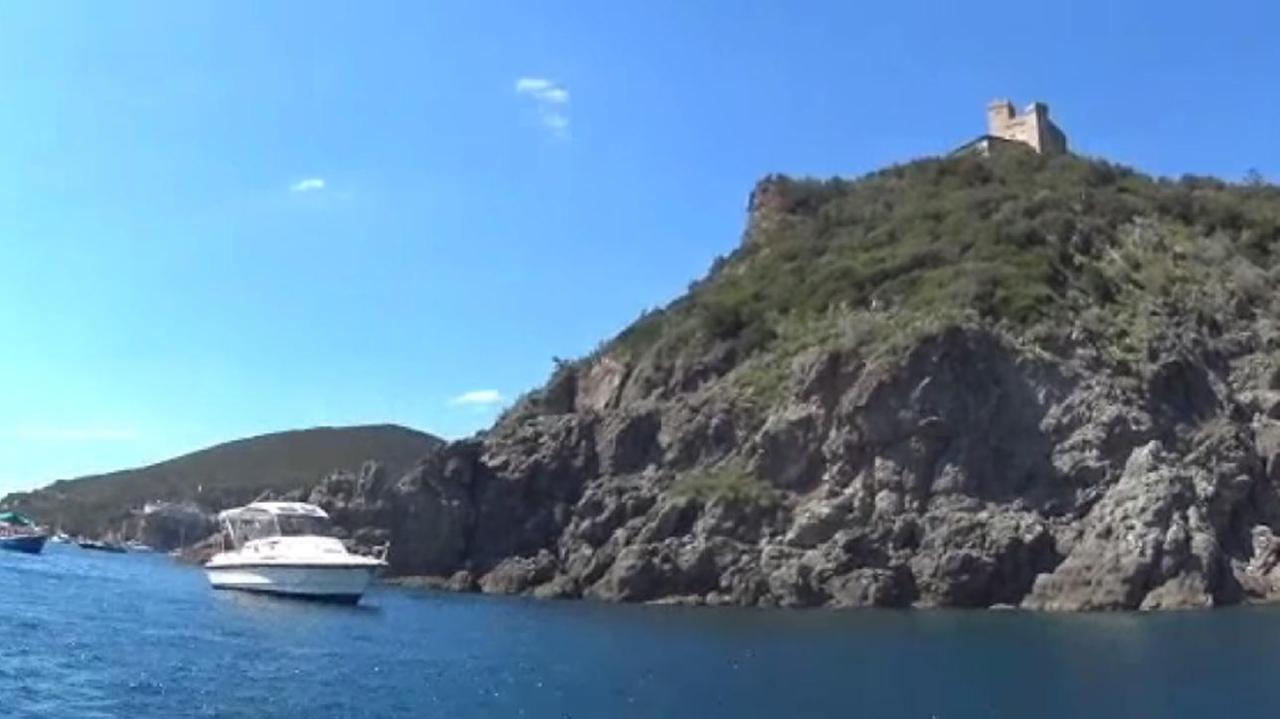 Romito: mare e scogliera