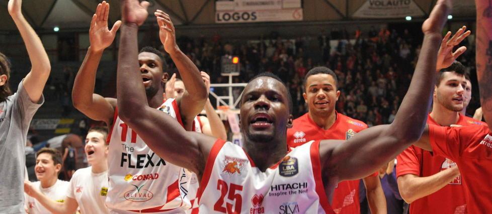 Pistoia Basket, Moore vicino a quota 400 
