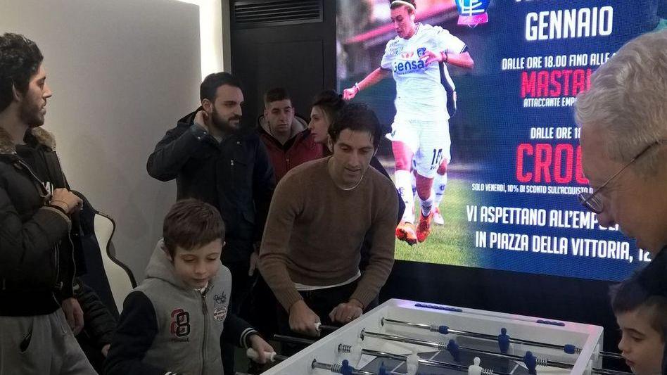 Tifosi in festa allo store per Daniele Croce