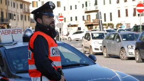 Tenta di rubare una macchina, arrestato