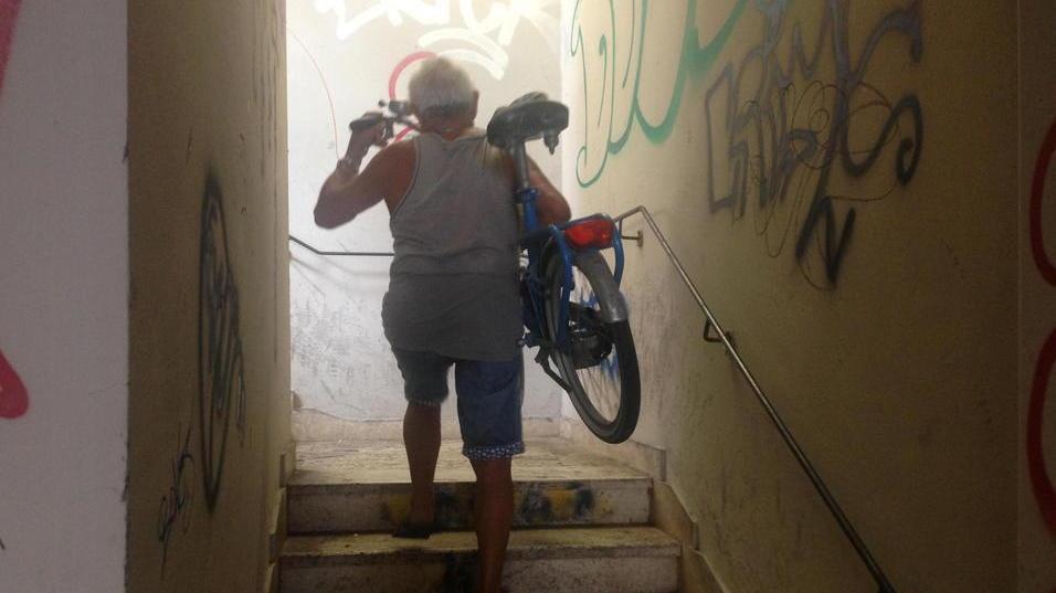 L’auto? Ok se condivisa ma meglio a piedi e in bici