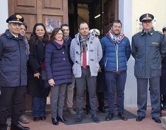 Gente di Follonica critica verso le opposiziomi