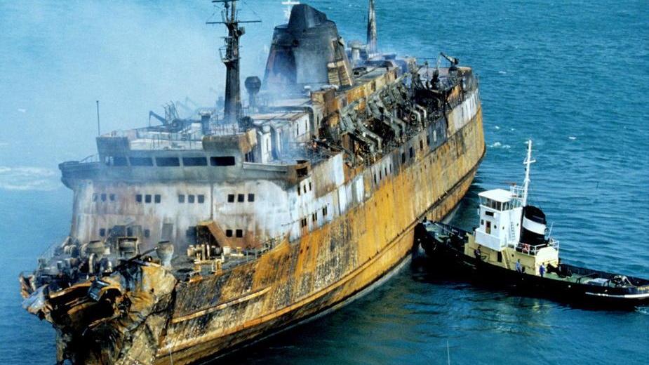 «Bomba sul Moby» ma i familiari non ci credono