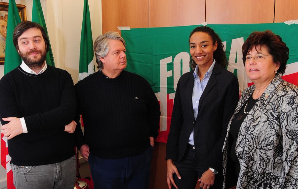 Raccolta di firme contro “l’invasione” 