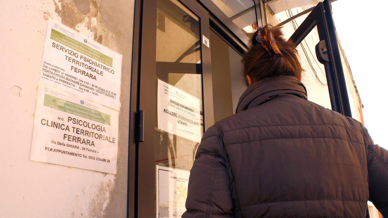La sede del dipartimento salute mentale dell'Ausl ferrarese, in via Ghiara