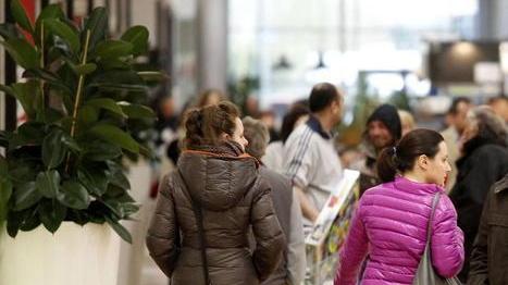 Nasconde giubbotto di pelle sotto il suo: scoperto e arrestato