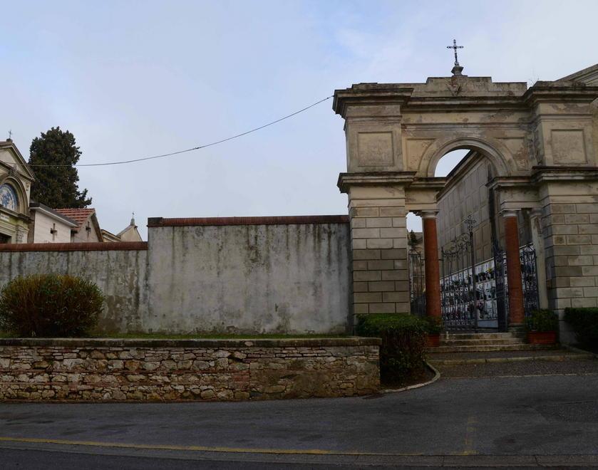 Un piano per costruire il forno per le cremazioni