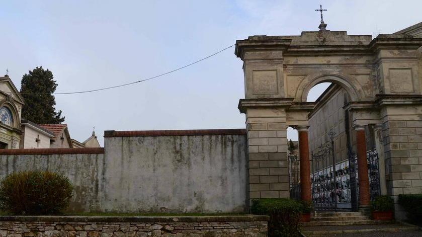 Un piano per costruire il forno per le cremazioni