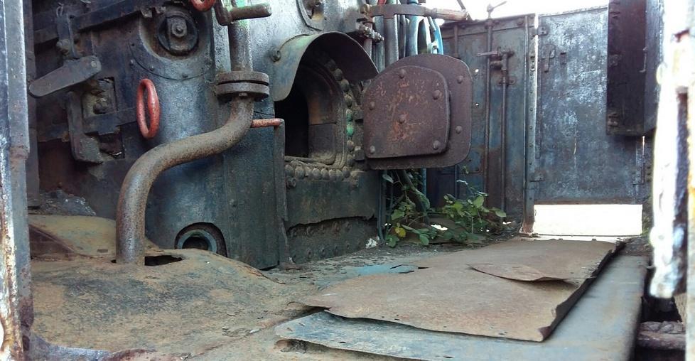 Le siringhe salgono a bordo la locomotiva è pericolosa 
