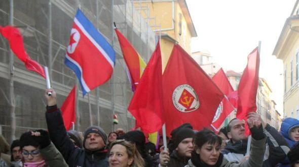 Due cortei a Livorno, terra natia del vecchio partito