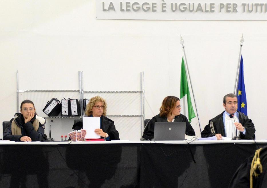 Strage di Viareggio, Fs: trattare le merci come i passeggeri 