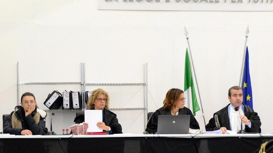 Strage di Viareggio, Fs: trattare le merci come i passeggeri