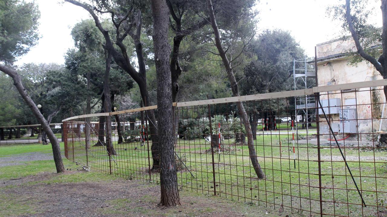 Lavori di restauro partiti allo chalet della Rotonda (Salvini/Pentafoto)