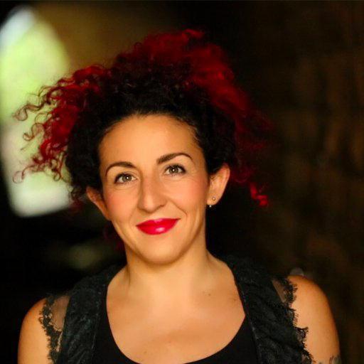 La scrittrice livornese Marina Savarese