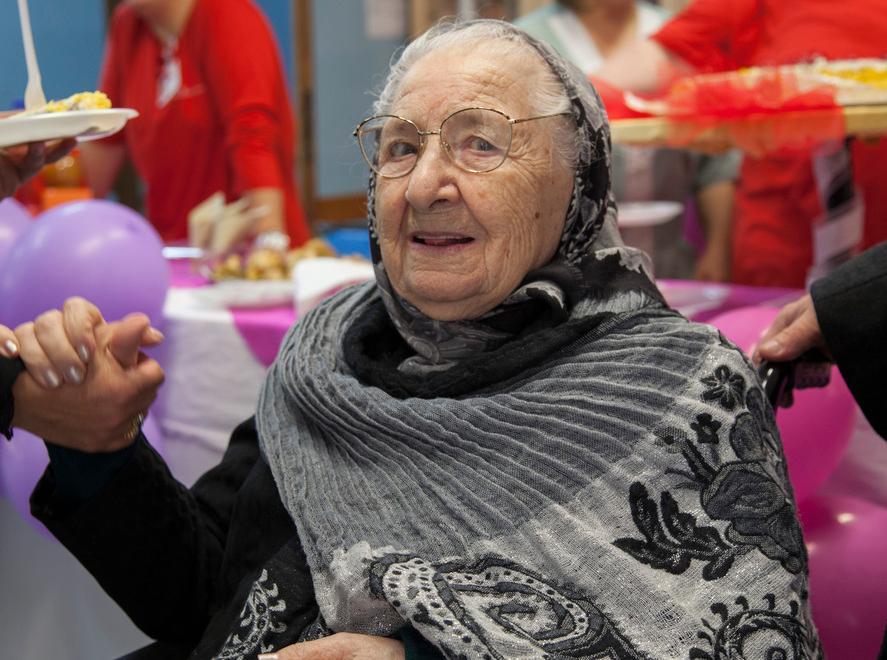 Alghero, nonna Giovannina in festa per i 109 anni 