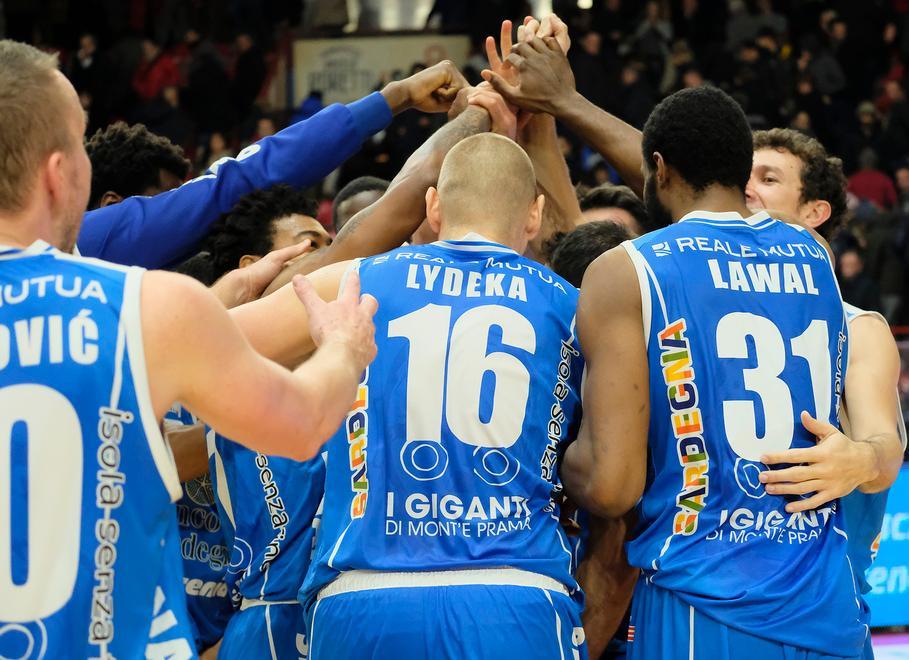Vittoria capolavoro a Varese la Dinamo accelera e fa poker 