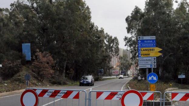 Alberi caduti e altre frane chiuse di nuovo le scuole