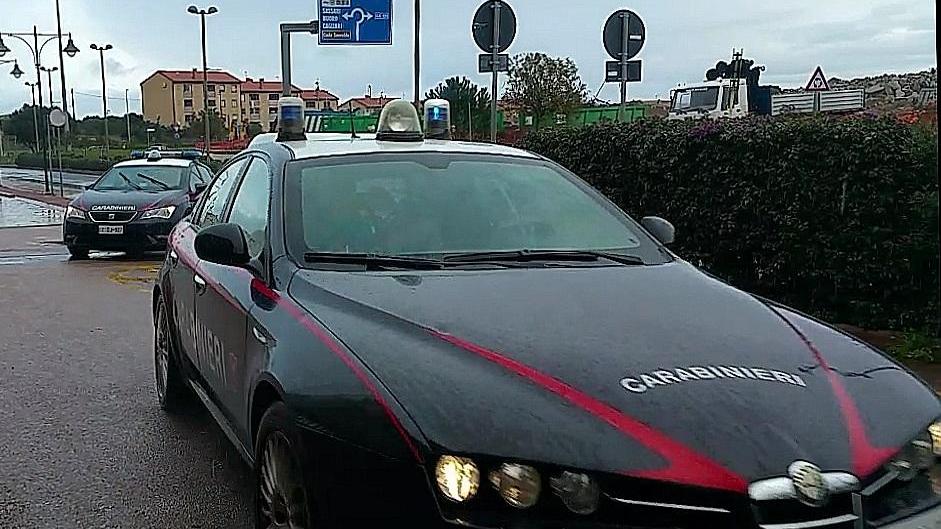 Auto dei carabinieri a Olbia
