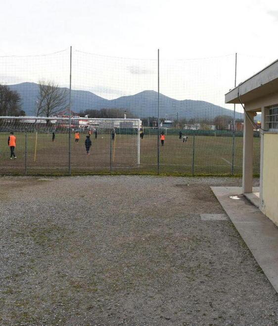 Aggredito a calci e pugni nel corso di una partita 