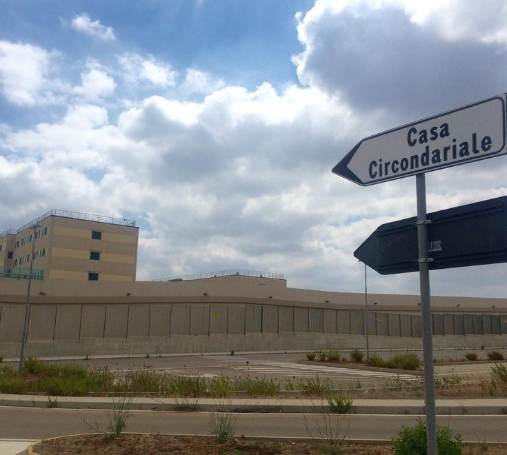 Sassari, scena muta davanti al Gip per la donna accusata di traffico di droga 