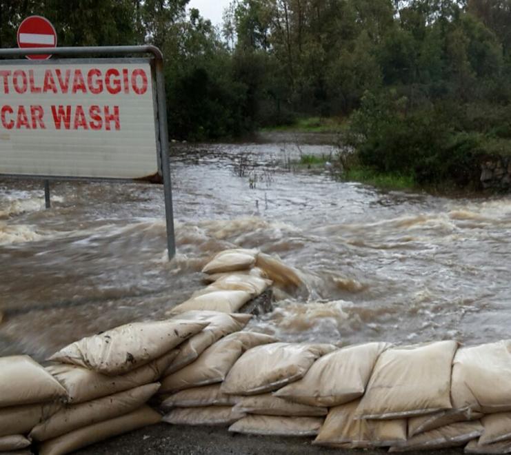 Mezza Gallura finisce sott’acqua: diverse le strade interrotte 