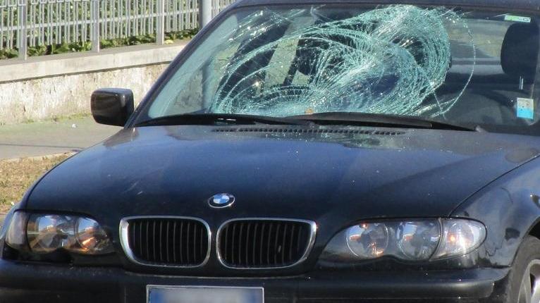 Sassuolo, travolto sulle strisce: ciclista finisce all’ospedale