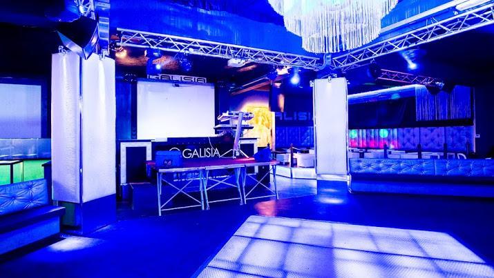 L'interno della discoteca Galisia di via dei Confini