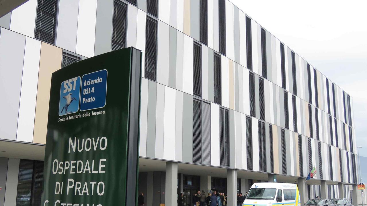 L'ingresso dell'ospedale di Prato