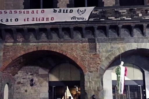 Fantoccio impiccato al Pretorio per protesta contro gli stranieri