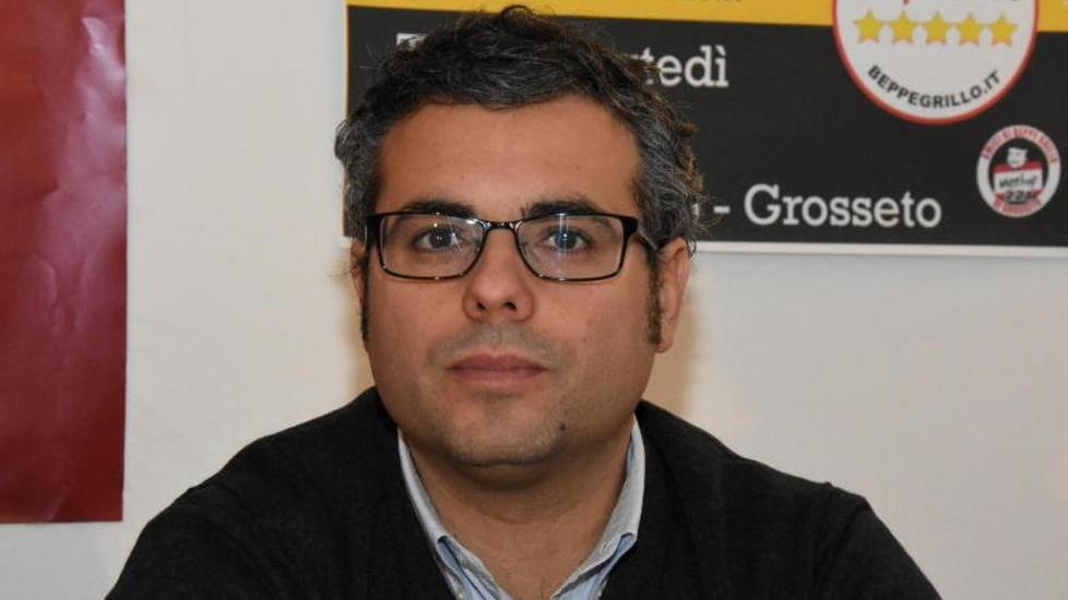 I 5 Stelle: «Le notizie sul tubone? Aria fritta»