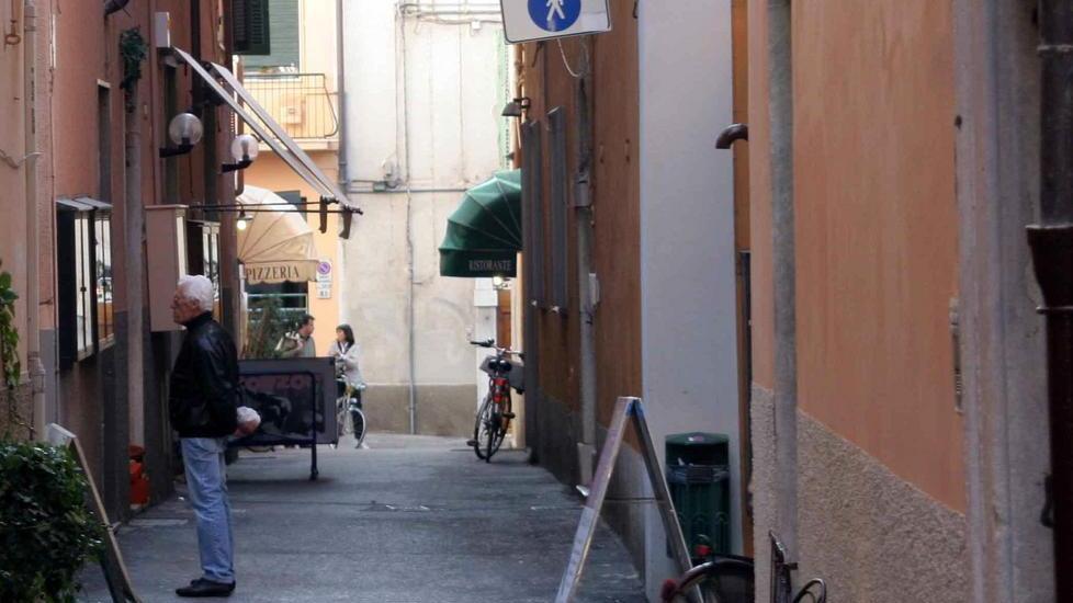 Terzo furto in due settimane al negozio d’abbigliamento Lucky