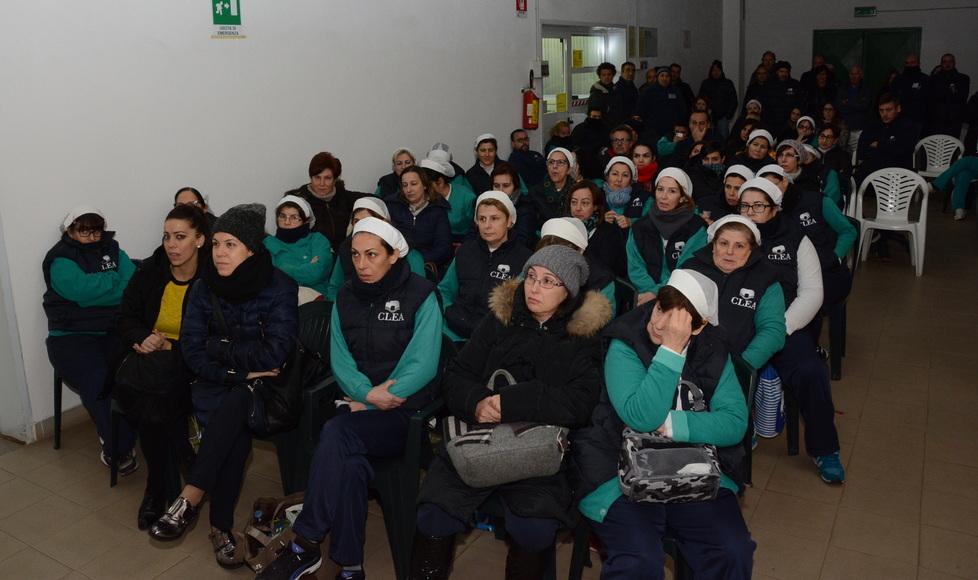 Sciopero e sit-in per salvare la Clea