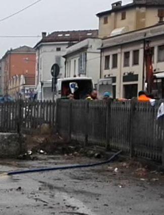 Via Radici in Monte si stringe 