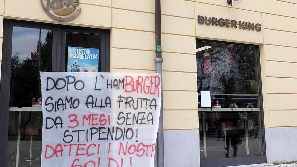 Burger King chiude, dipendenti licenziati