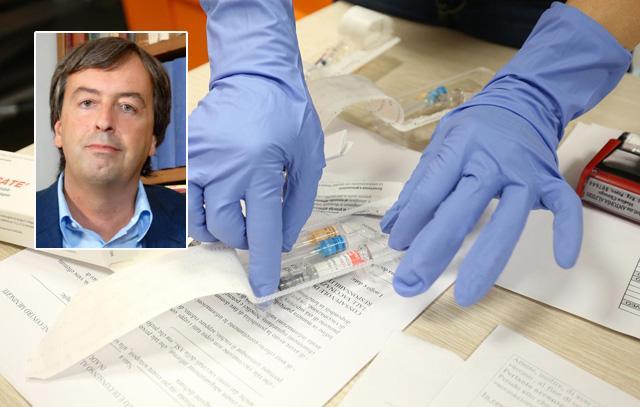 Il medico Roberto Burioni dalla sua pagina Facebook