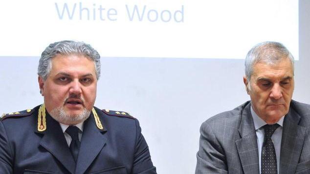 Spacciavano nel bosco armati di machete