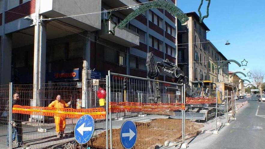 Lavori e sul viale cambia la viabilità