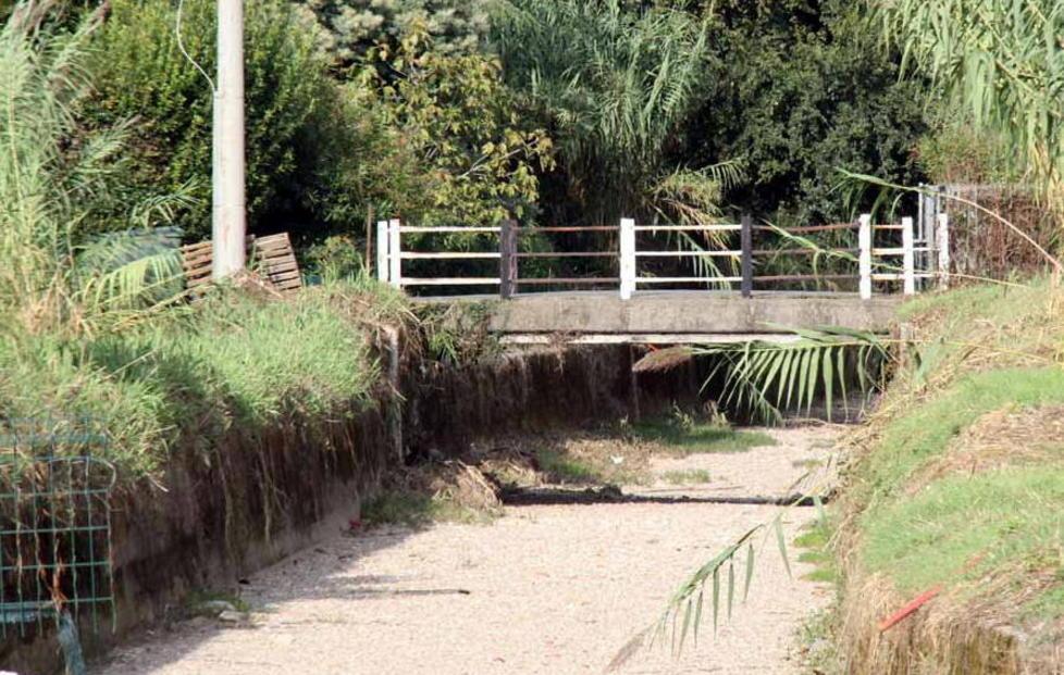 «Fosso Lavello, un ponte non è a norma» 