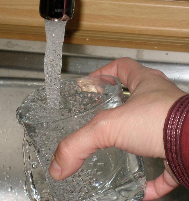 Città senza acqua potabile l’incubo dura da un anno 