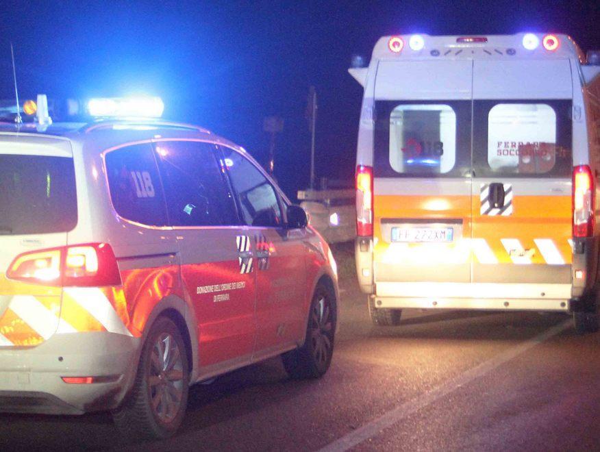 Schianto nella notte sulla Pedemontana: una 31enne è grave