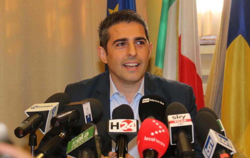 E nel Pd scoppia anche un caso Pizzarotti 