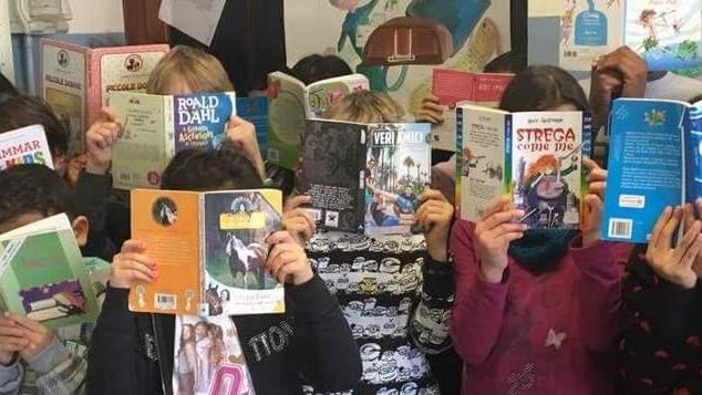Ad amare i libri si impara, anche assaggiando la torta O giocando con le ombre